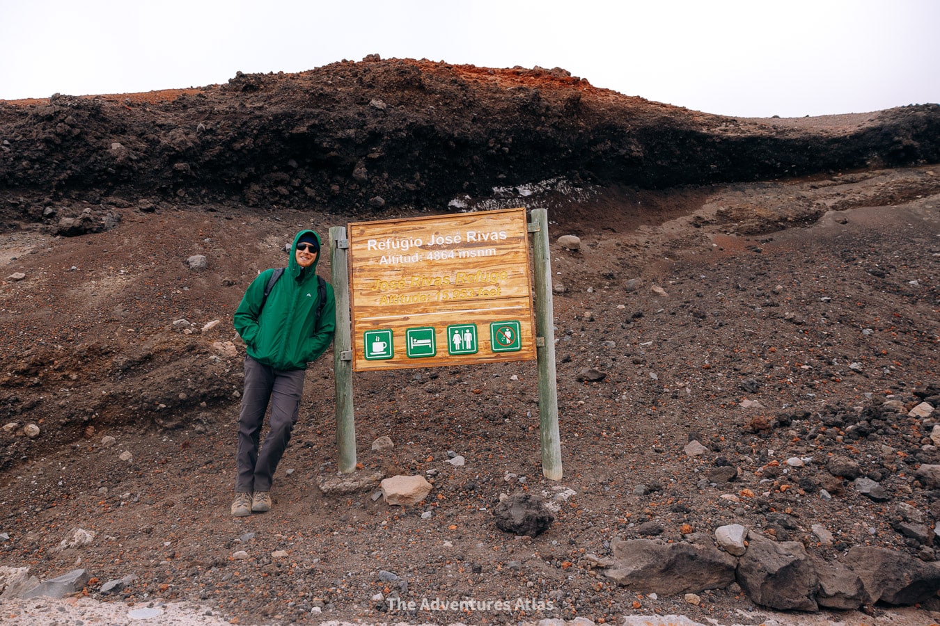 A sign to Refugio Jose Rivas at high altitude in Ecuador