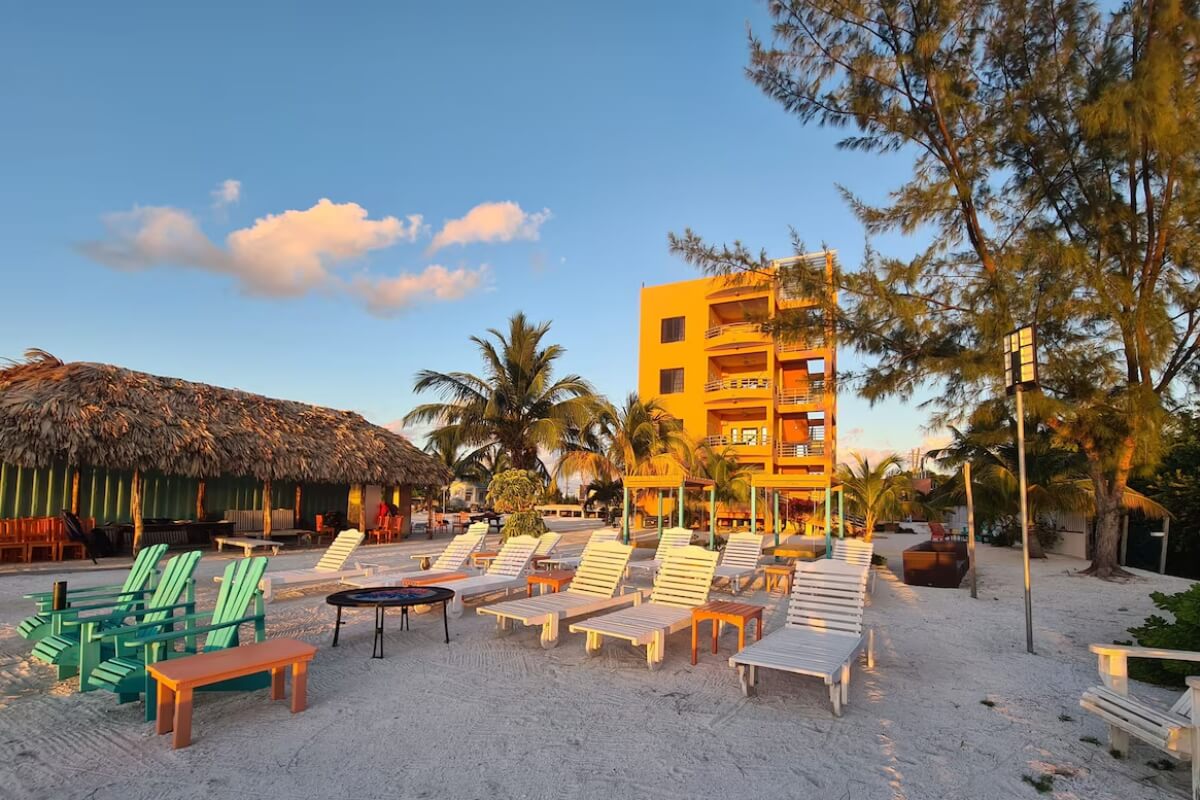 caye caulker belize bay towers hotel