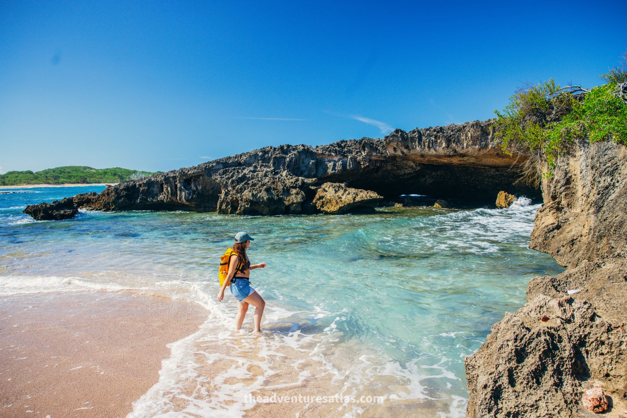 Your next stop is Cueva de las Golondrinas, a hidden gem tucked within the La Esperanza Nature Reserve.